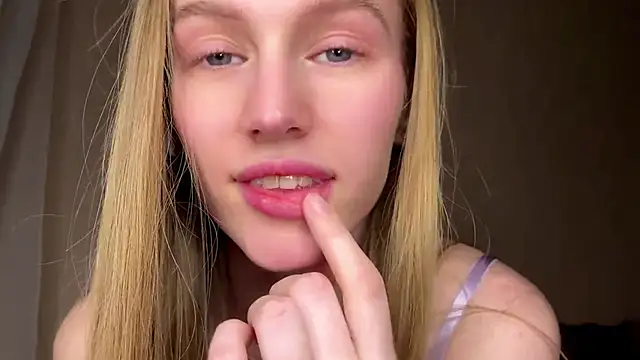 Pertunjukan Kamera Web Viktoria_Vibes