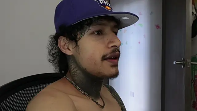 Chat XXX Live trieone