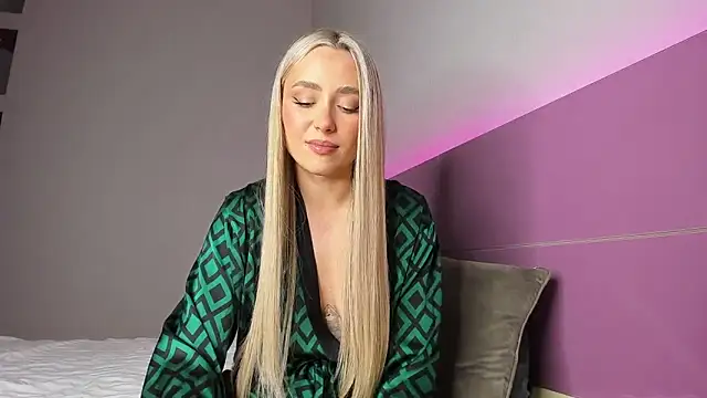 CrazyWomen: онлайн-секс-чат