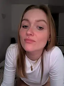 Chatroom XXX en direct de Goldi159