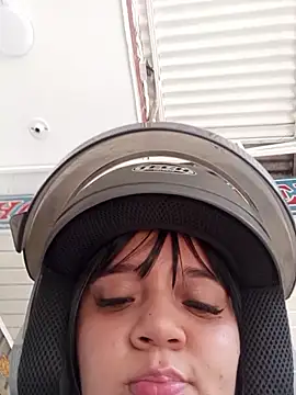 Katy_RoseX Adlı Modelin Canlı XXX Sohbeti