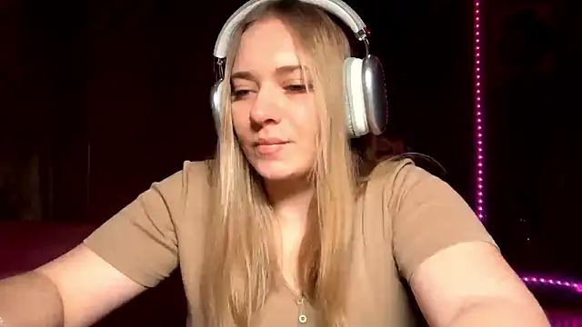 MillavajainaのライブXXXチャット