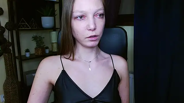 EmillyPlay Chat XXX in diretta