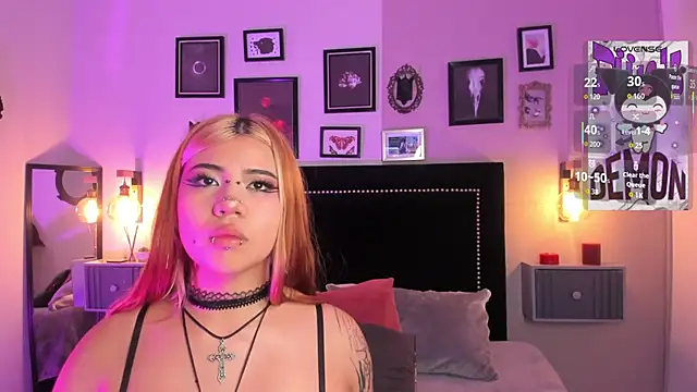 pinkk_deemon Show Webcam