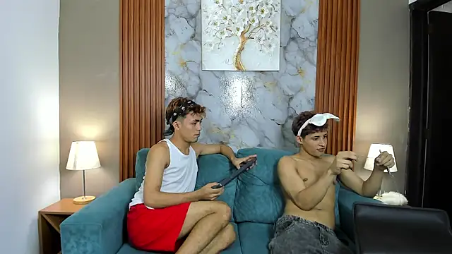 VERY_HOT_GUYS Show Webcam