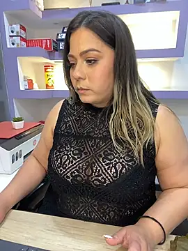 isabella_horney_: απευθείας συνομιλία ΧΧΧ