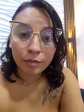 Chat +18 de LizzRouse ao vivo