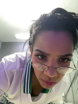 MiaKarsson 现场XXX聊天