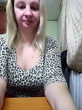 BustyBlond – Kamerová šou