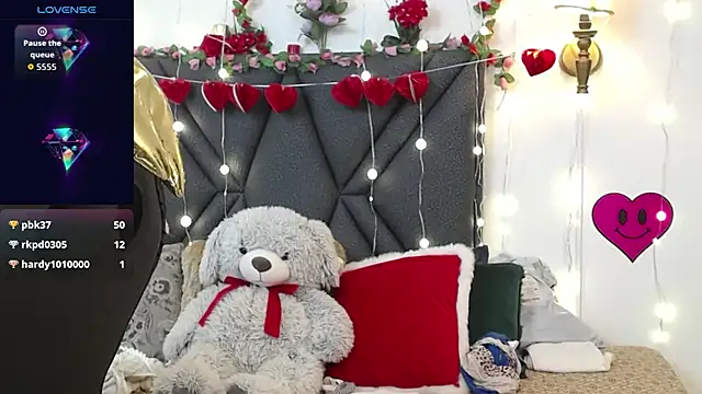 IndraKaur_ লাইভ XXX চ্যাট