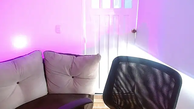 milfrousse Obrolan Langsung XXX