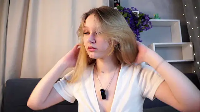 ElissaGlod Chat XXX in diretta