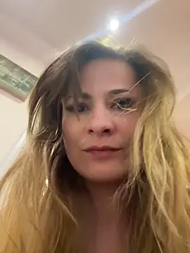 Chat +18 de IsabellaEtha ao vivo