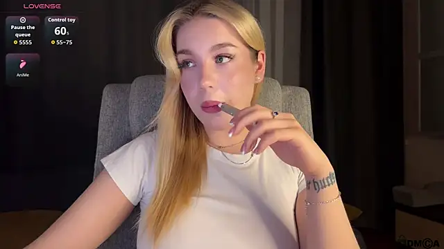 ariashaa Chat XXX in diretta