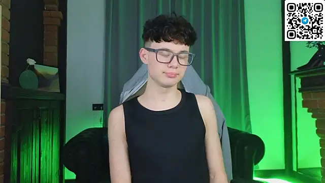 XXX chat uživo modela Cute_Mike