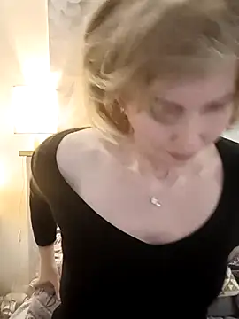 Chatroom XXX en direct de stellahere8