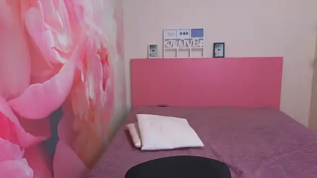 AngelinaLow Live XXX-Chat