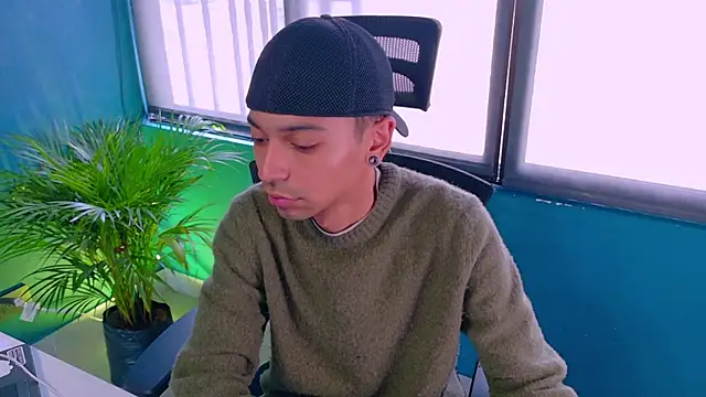 Imtavo: διαδικτυακό σόου στην κάμερα