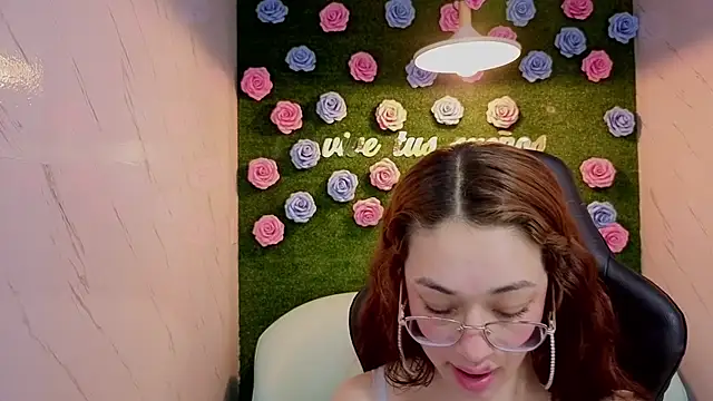 Kimberly23_a Adlı Modelin Canlı XXX Sohbeti