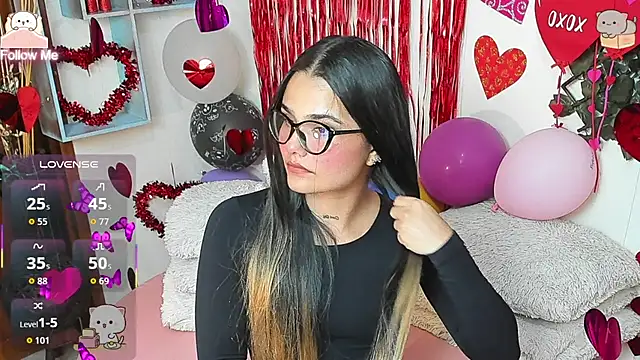 XXX chat uživo modela DestinyHills