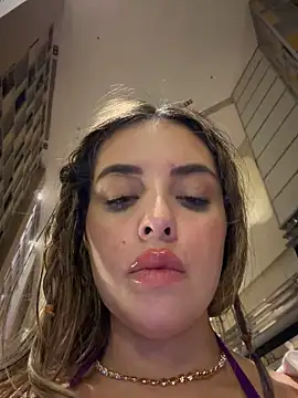 Alirawrz live XXX chat