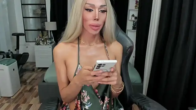 XXX chat uživo modela Forever_MissCandace