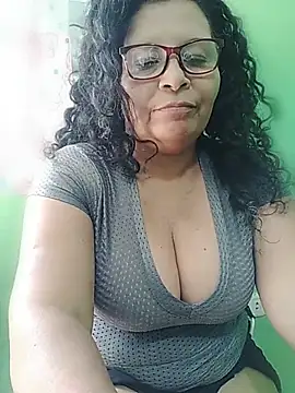 Amarantha25: онлайн-секс-чат