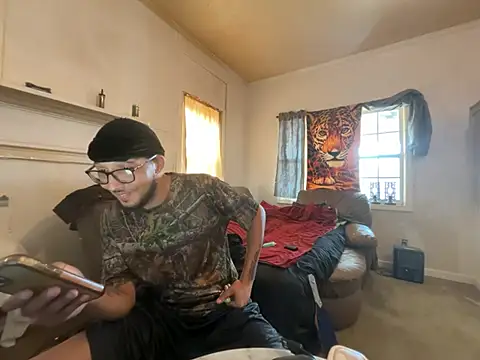 Chat +18 de ThrowedWorldWide ao vivo