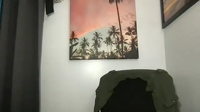 SattivvaXXX: διαδικτυακό σόου στην κάμερα