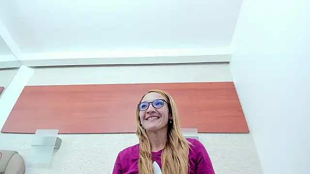 Chat +18 de maddy_cartter ao vivo