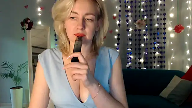 Sunny_blond 现场XXX聊天