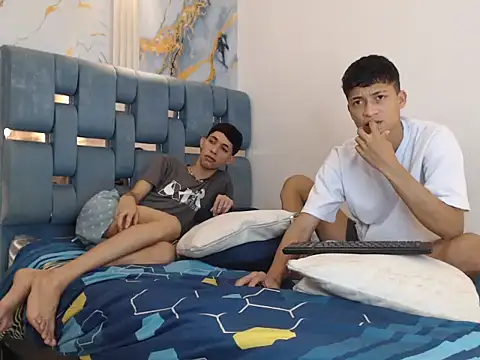 GOLD_BOYSn Live XXX chat