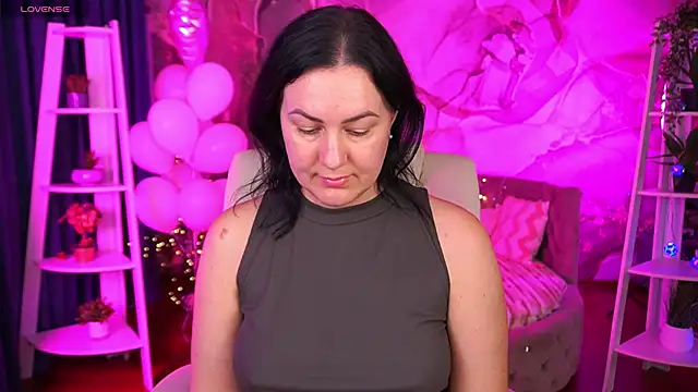 VelvetLuck's Live XXX Chat