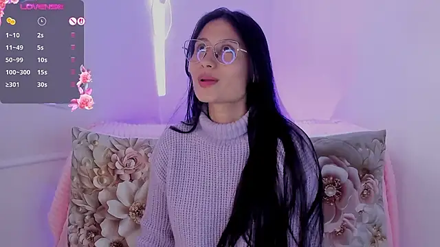 NayeCloud Live XXX Chat