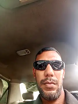 UnreadyChutzpa Live XXX-chat