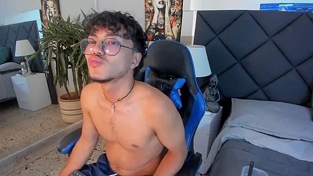 kai_storn Chat XXX live