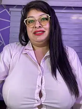 MiiaaJoness live XXX chat