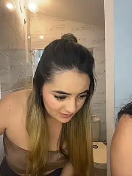 Antonella_Julieta Webcamshow