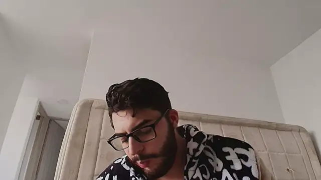 XXX chat uživo modela thomas_gun