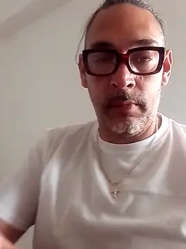 Chatroom XXX en direct de Big_vittollo