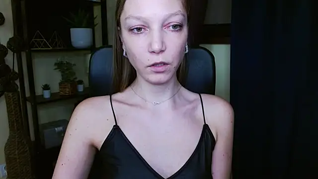 XXX chat uživo modela EmillyPlay