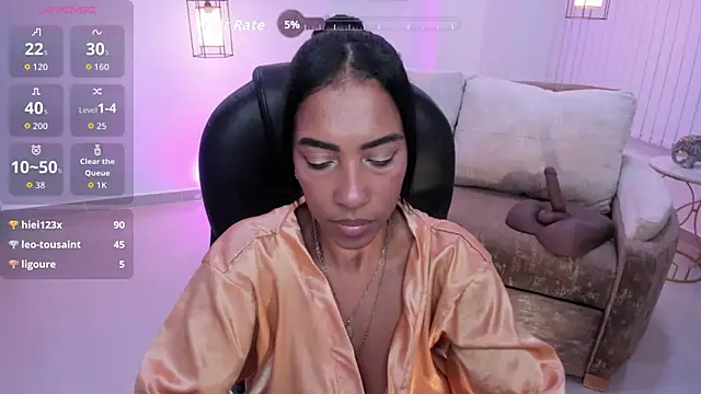 Shantaall_ Adlı Modelin Canlı XXX Sohbeti