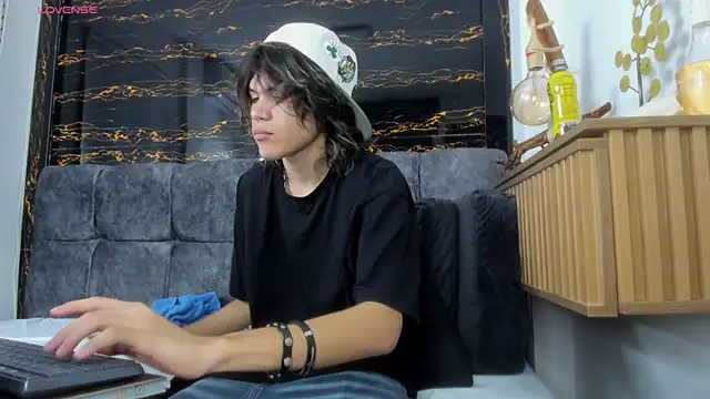 Онлайн чат XXX Diamond_twink