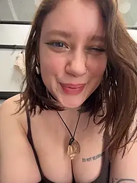 Chat +18 de lucy-joy ao vivo