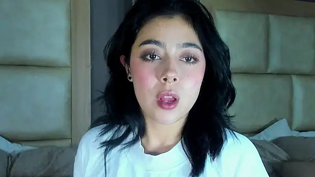 Chat +18 de TaniaRedd_ ao vivo