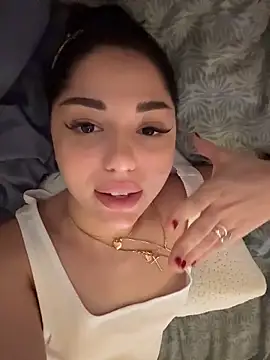 SilkyMira Live XXX-Chat