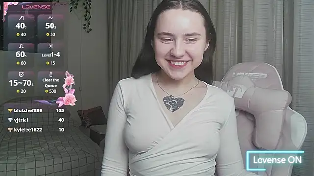 lunar_Sanata Adlı Modelin Canlı XXX Sohbeti