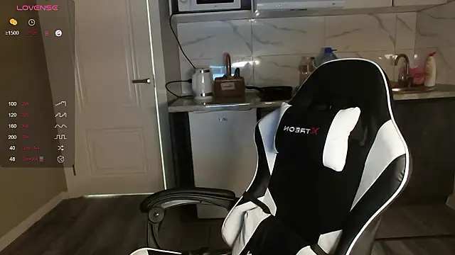 dragon_princesss Adlı Modelin Canlı XXX Sohbeti