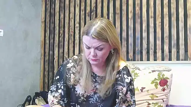 Kisi_Lovi: онлайн-секс-чат