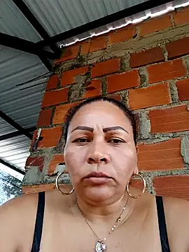 Chat +18 de Dirty_Candy ao vivo